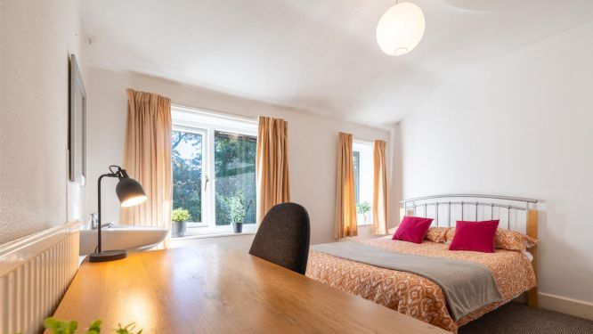 Student Apartments vs Student Houses in Lancaster: Which Is Better for 2026?